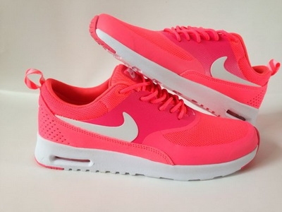 nike thea rouge pas cher